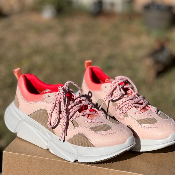 Women’s Calle Lace Sneaker | UGG - Picture 4 of 6